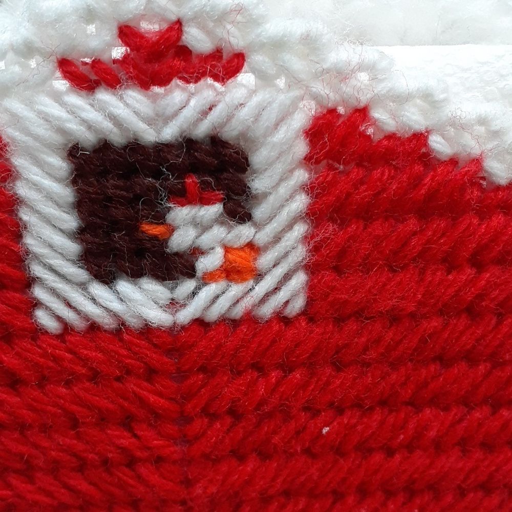 Vintage 2-pcHandmade Needlepoint plastic Canvas barn and 3D birdhouse collection - Picture 3 of 13